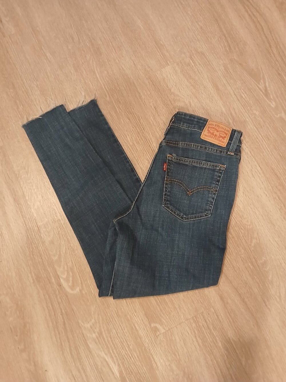 GREAT 721 HIGH RISE SKINNY 31 BLUE JEANS!!!